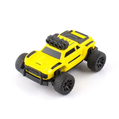 Turbo Racing 1:76 C81 C82 RC Truck Car Mini Full Proportional Monster Truck mit coolen Lichtern Mountain Car Toy