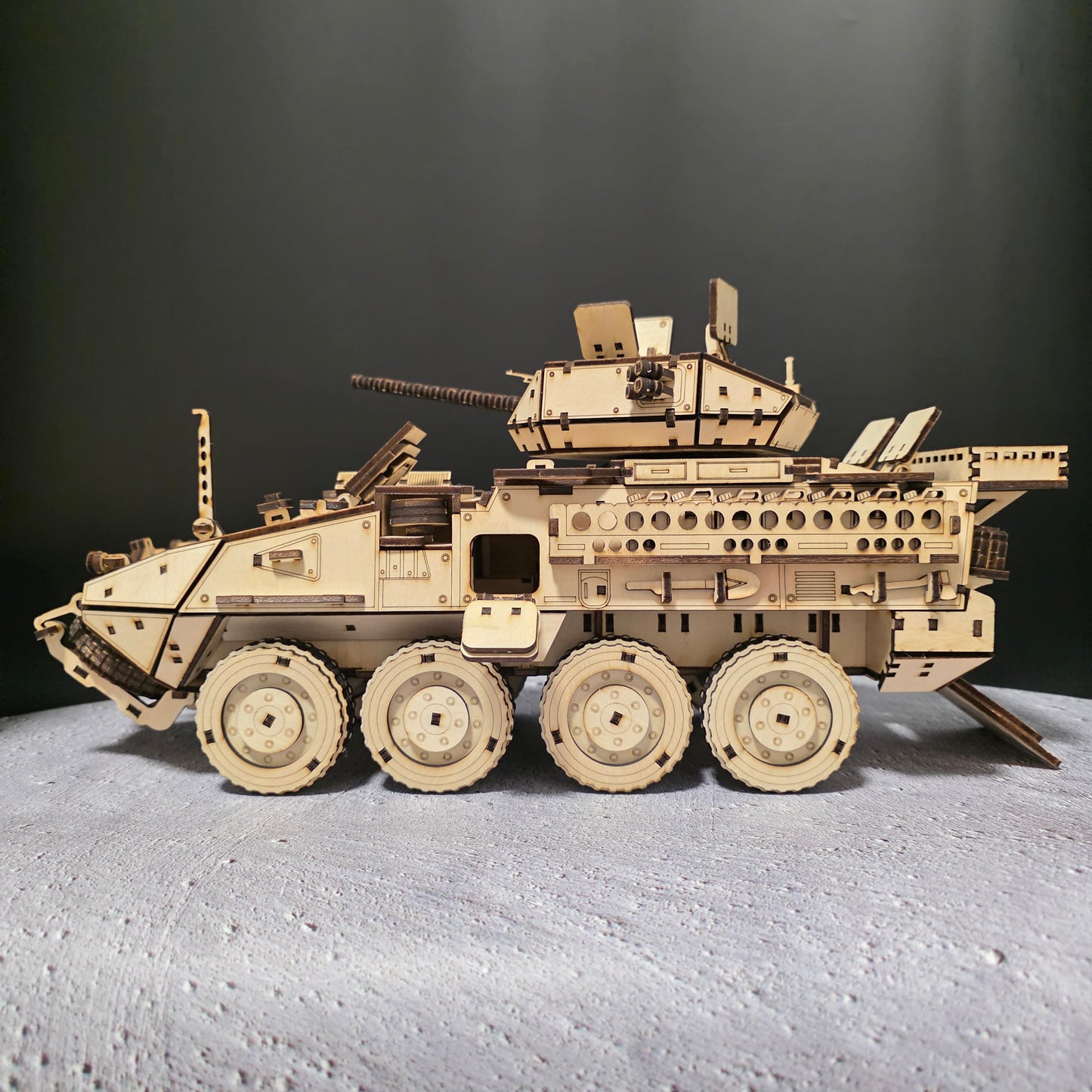 PASST! Modell: Radpanzer +725 Teile